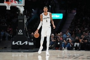 23届新秀提前续约评级：文班无悬念A+ 阿门B-&奥萨尔B 波杰仅获C