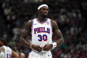 靠他替补不太行吧？博纳0出手未得分拿到3板1助1帽