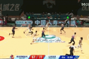 终于开张了!祝铭震底角三分球打停老东家同曦 个人本场首球