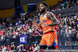 还在适应节奏!拉塞尔首节出战6分钟 5中1拿到4分1抢断