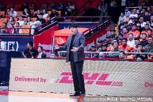 邱彪:依靠团队的拼劲拿下胜利 希望年轻球员珍惜机会
