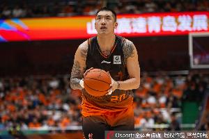 老鲨鱼依然拼!陶汉林出战19分钟5犯离场 8中5砍下14分4板2助