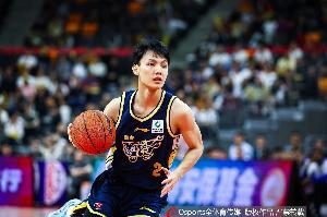 攻不进守不住！徐杰三分6中1仅得7分2板1助1断 正负值-19全场最低